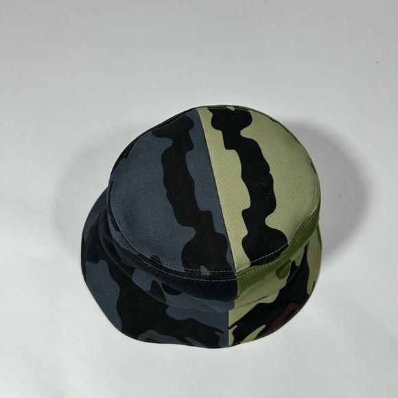 Burberry Camo bucket hat - Picture 2 of 10